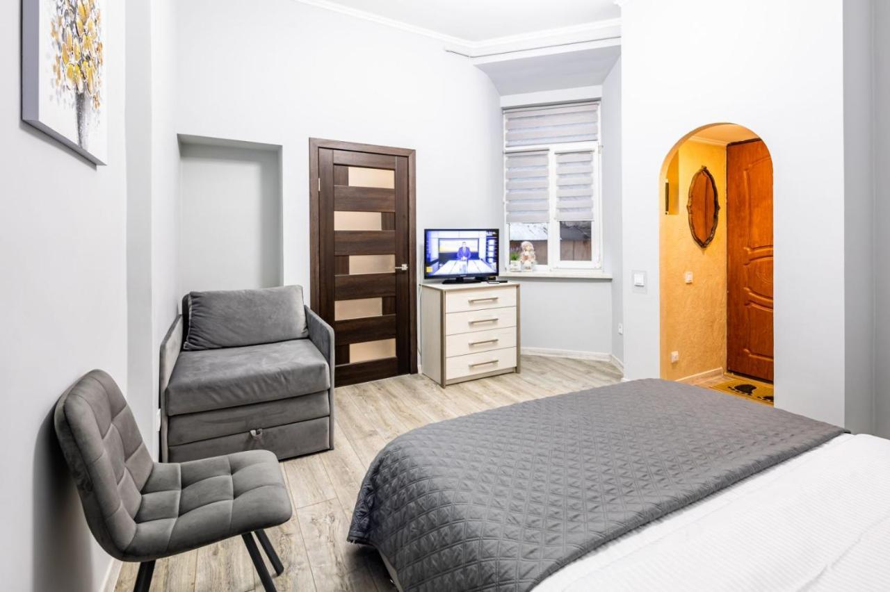 Apartments Galitskaya Street ลวีฟ ภายนอก รูปภาพ