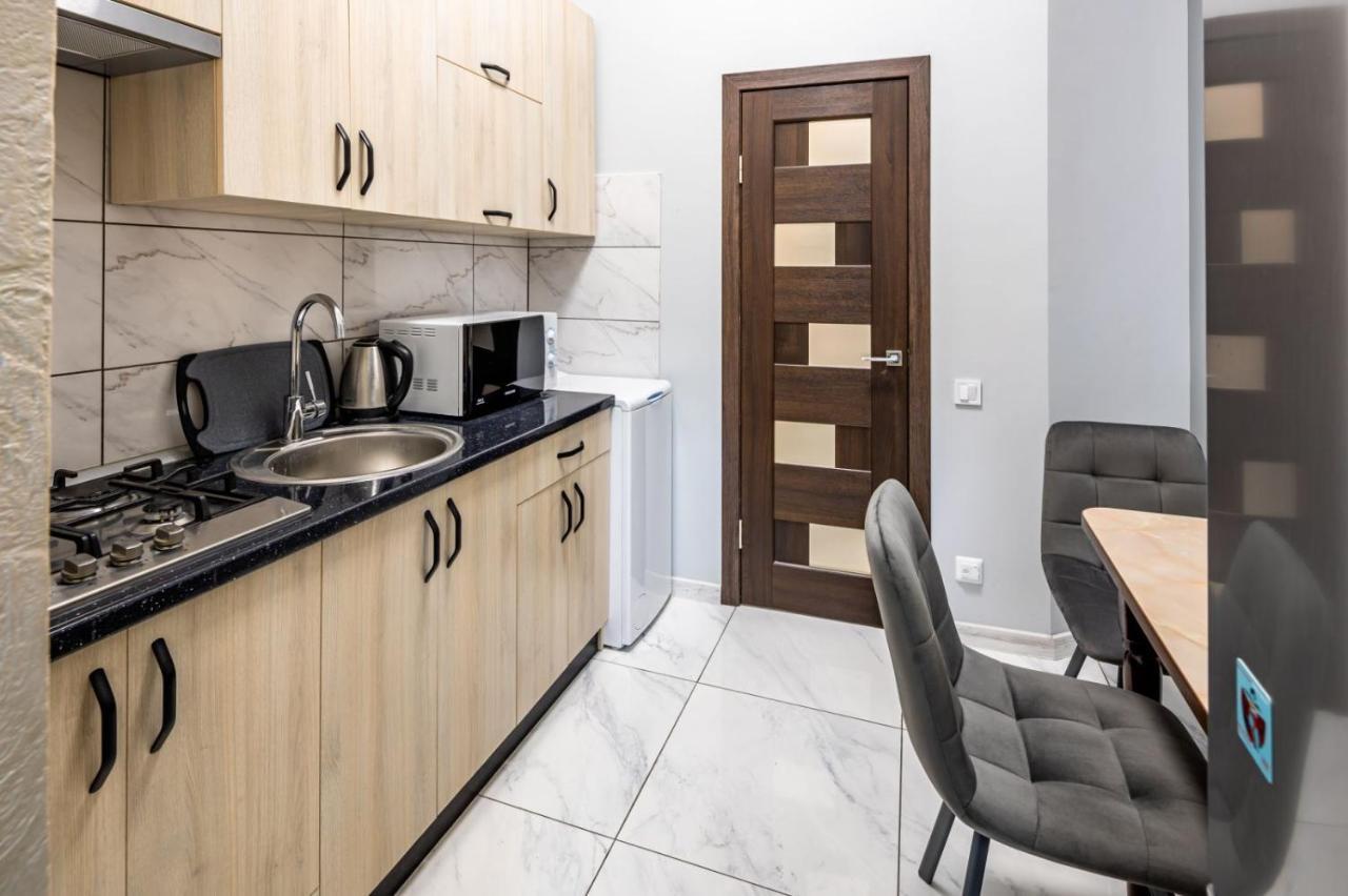 Apartments Galitskaya Street ลวีฟ ภายนอก รูปภาพ