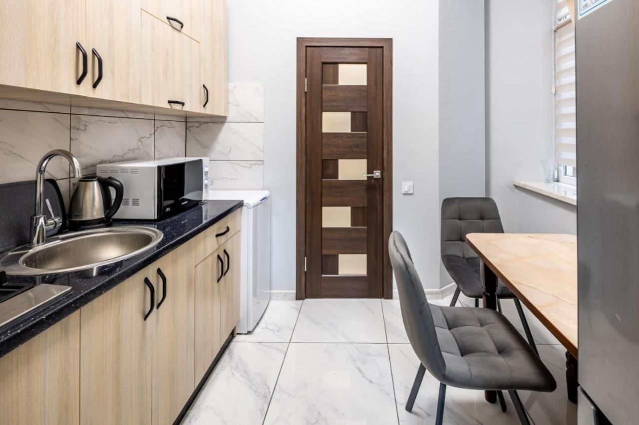 Apartments Galitskaya Street ลวีฟ ภายนอก รูปภาพ