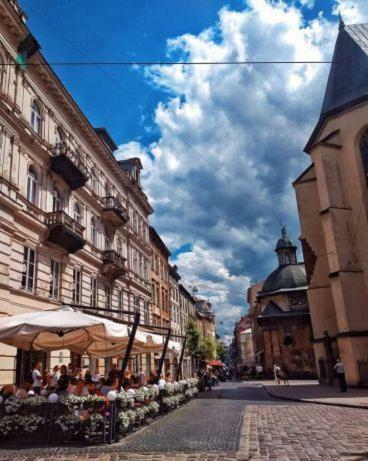 Apartments Galitskaya Street ลวีฟ ภายนอก รูปภาพ